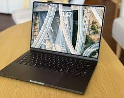 MacBook Pro 2026 M5 Max 16inches 48GB Ram 2TB SSD